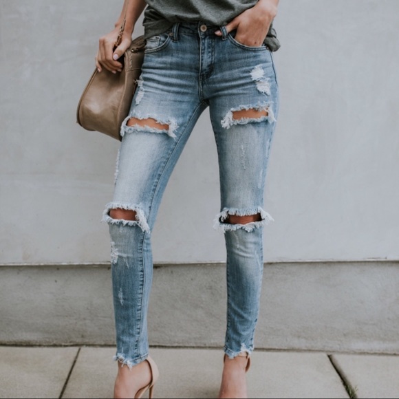 1 LEFT‼️Dawn Light Wash Skinnies - Picture 6 of 8